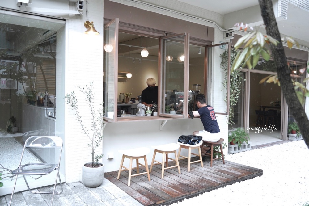 新莊咖啡廳｜林椐咖啡，隱藏在巷弄之中的日式文青咖啡廳，一走進就好療癒，有超好吃的布丁！ @瑪姬幸福過日子