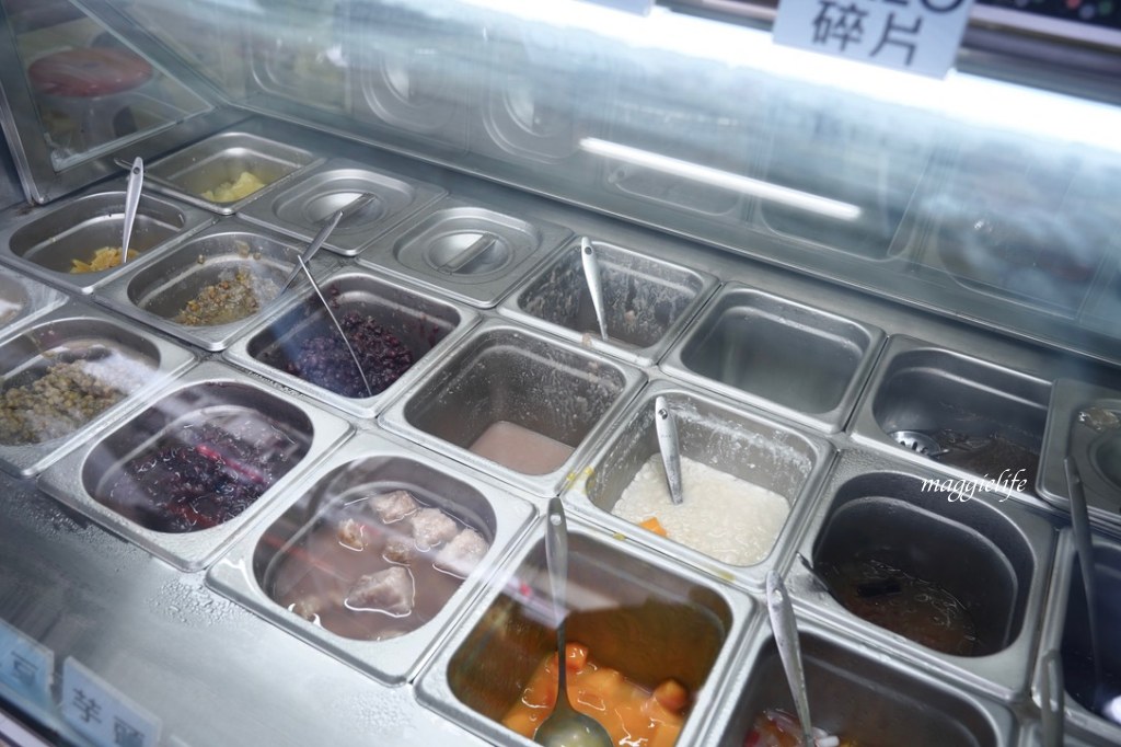 【新北瑞芳】慢生活冰果，一週只開兩天，超級巨大的芒果冰，居然是台北的半價！還有超級澎湃的海鮮麵，我兩個都要！！ @瑪姬幸福過日子