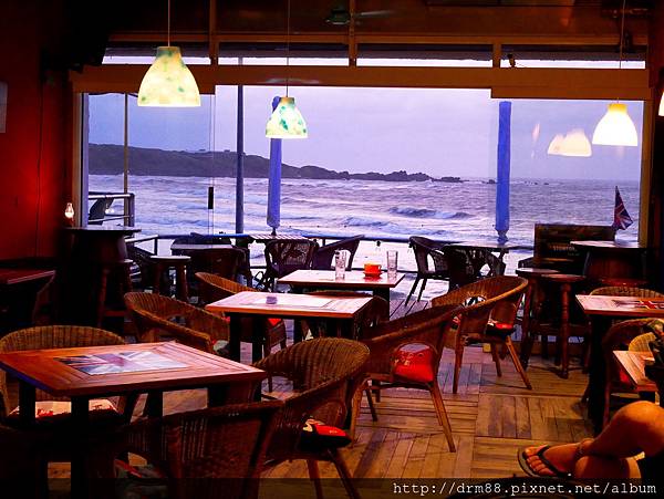 白沙灣Dazzler&#8217;s British Beach Cafe，北台灣東北角餐廳，看海，只準大笑，超放鬆療癒的地方。 @瑪姬幸福過日子