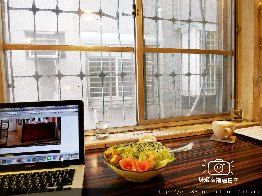 【台北不限時咖啡廳懶人包】台北超過40家咖啡廳，有WiFi插座不限時，讀書聊天，帶電腦工作，追劇一整天，一個人也可以。 @瑪姬幸福過日子