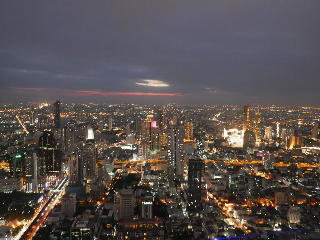 曼谷必遊景點|曼谷王權Mahanakhon SkyWalk，挑戰78樓透明玻璃天空步道，夕陽，夜景，一次看個夠，優惠觀景台門票訂購＠瑪姬幸福過日子 @瑪姬幸福過日子
