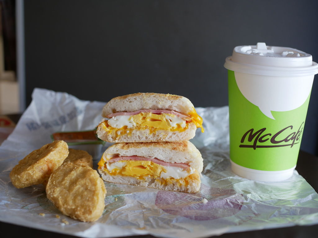 【麥當勞早餐】 麥當勞滿福堡套餐，最新早餐菜單價目表，早餐提供時間 ，早餐卡路里＠瑪姬幸福過日子 @瑪姬幸福過日子