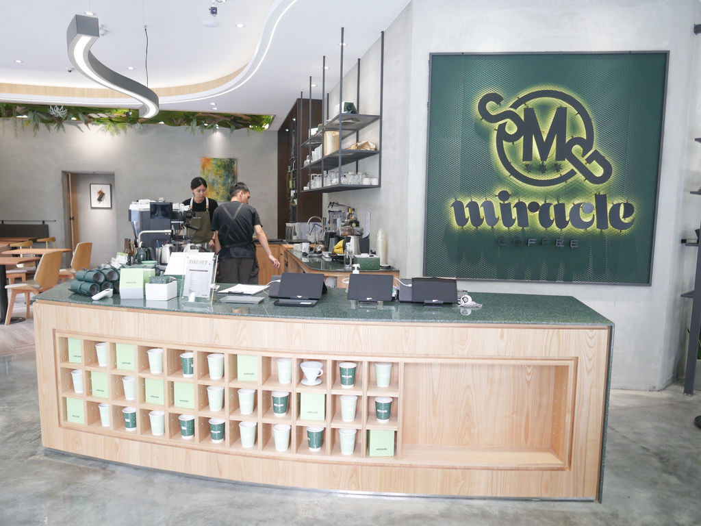【忠孝敦化站 咖啡廳】 Miracle Coffee，林俊傑JJ在台北東區開的複合式咖啡廳SMUDGEstore Taipei，舒芙蕾歐姆蛋好吃，菜單＠瑪姬幸福過日子 @瑪姬幸福過日子