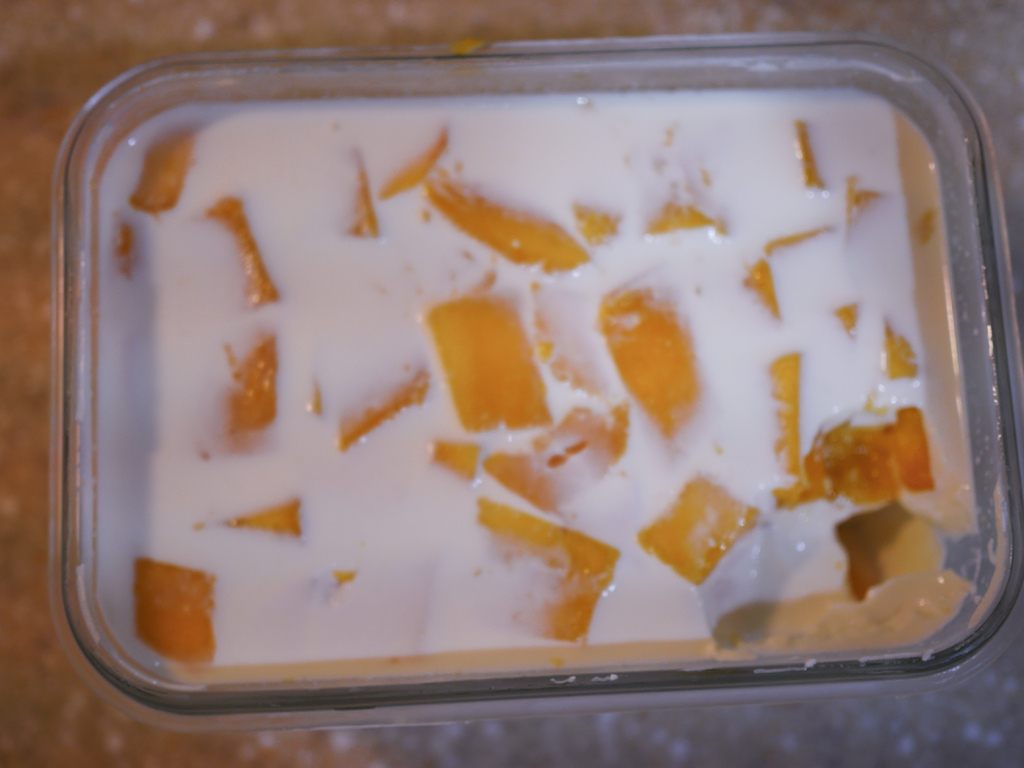 [食譜] 芒果奶凍，夏日甜品健康又好吃，自己在家簡單DIY就可以做！！！ @瑪姬幸福過日子