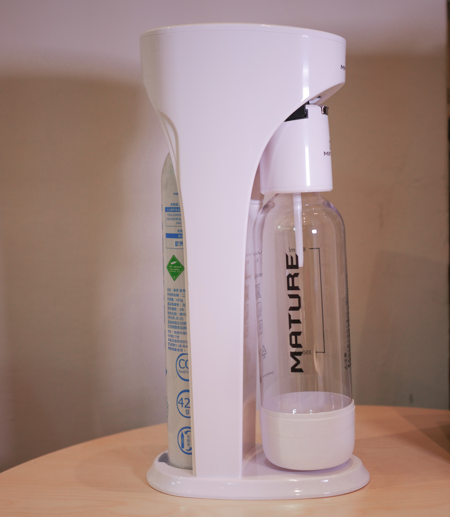 【團購】MATURE美萃Classic系列氣泡水機（80g氣瓶超值組）+ 425氣瓶，夏天就是要喝氣泡水啊！ @瑪姬幸福過日子