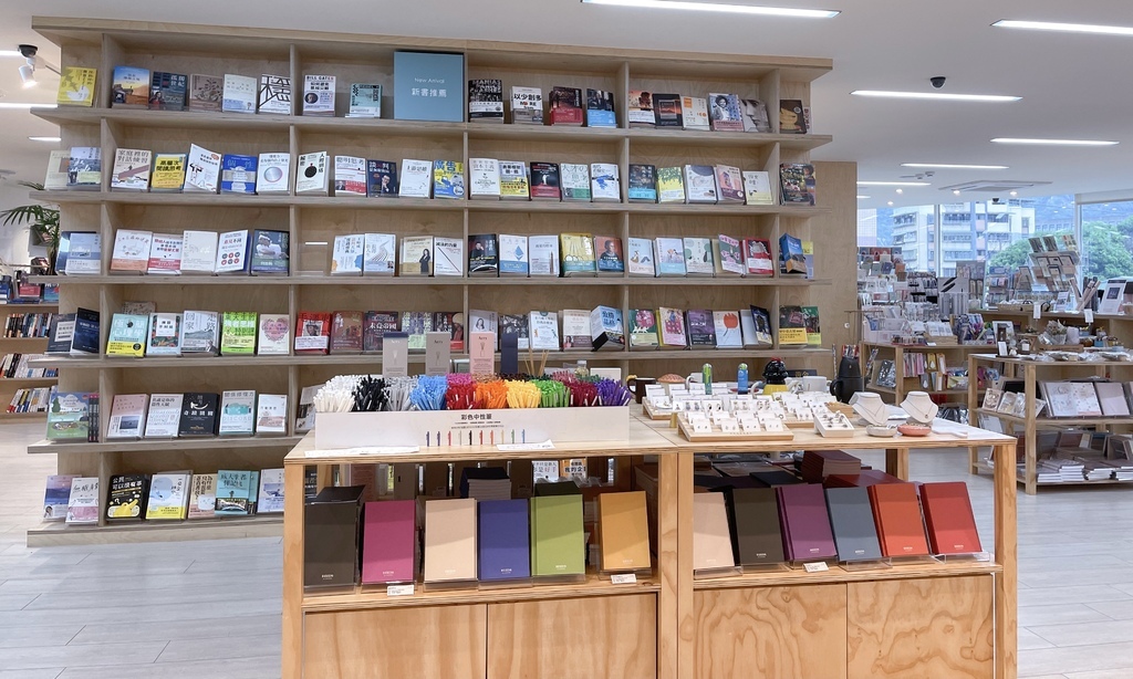 【北投咖啡廳】REEDS Coffee &#038; Bakery，充滿書香咖啡香的特色書店咖啡廳，只要有消費就可以看書，不限時咖啡廳！ @瑪姬幸福過日子
